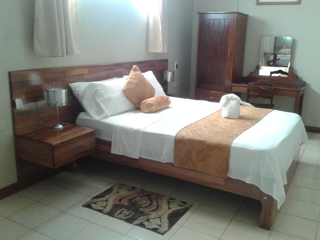 Hotel Golden Star Iquitos Habitación foto